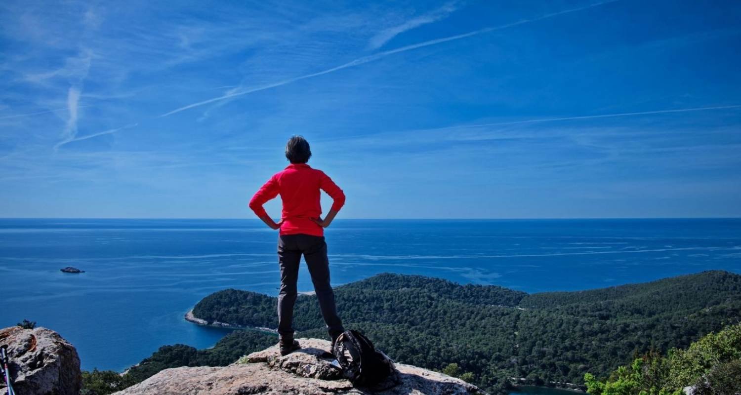 A women's hiking holiday in the mountains above the Dalmatian coast